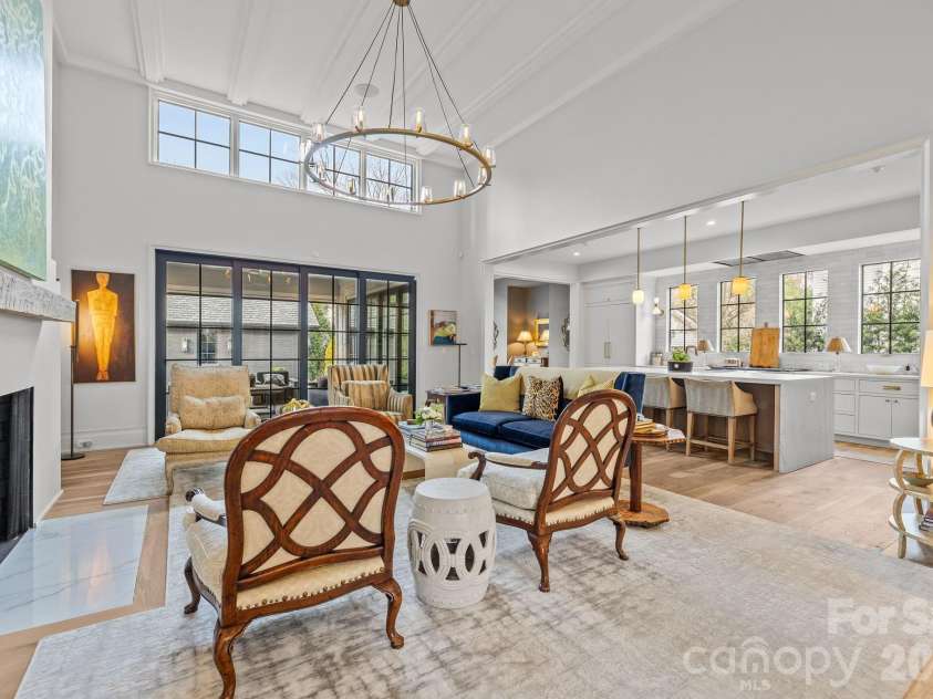 1344 Biltmore Drive, Charlotte, NC 28207.  MLS# CAR4341077, YatesRealty ID 10226. 