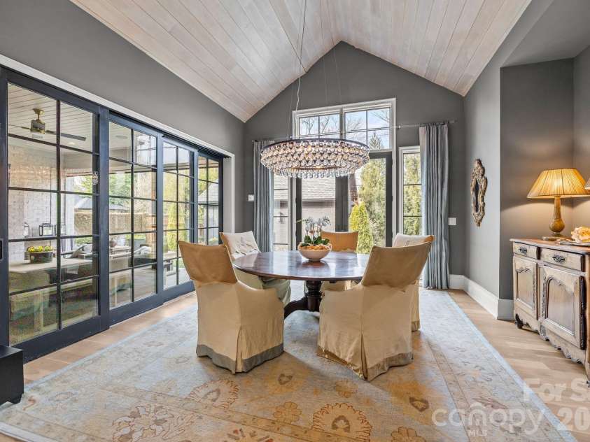 1344 Biltmore Drive, Charlotte, NC 28207.  MLS# CAR4341077, YatesRealty ID 10226. 