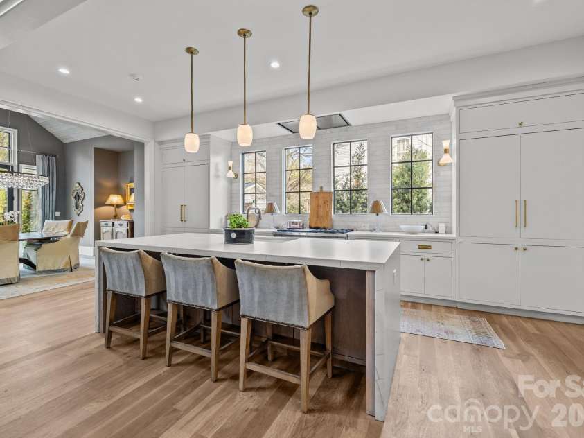 1344 Biltmore Drive, Charlotte, NC 28207.  MLS# CAR4341077, YatesRealty ID 10226. 