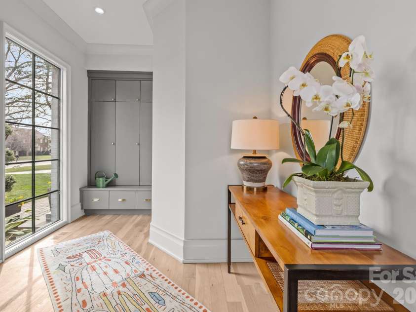 1344 Biltmore Drive, Charlotte, NC 28207.  MLS# CAR4341077, YatesRealty ID 10226. 