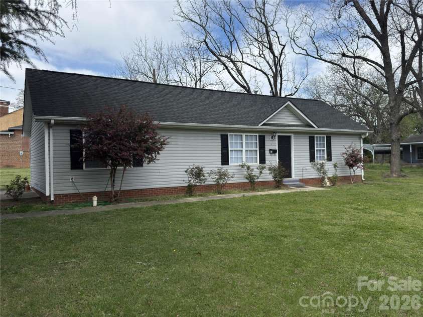 114 Branch Street, Monroe, NC 28112.  MLS# CAR4334100, YatesRealty ID 10228. 