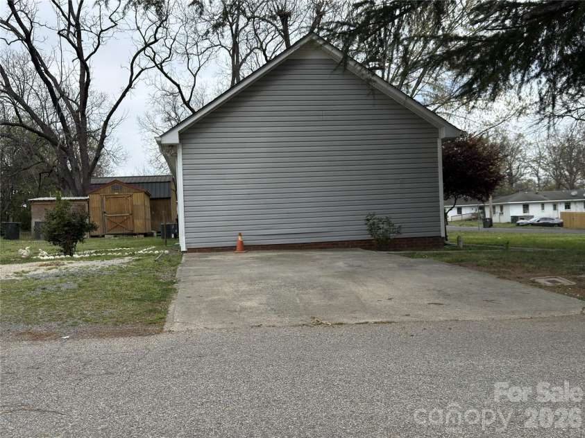 114 Branch Street, Monroe, NC 28112.  MLS# CAR4334100, YatesRealty ID 10228. 