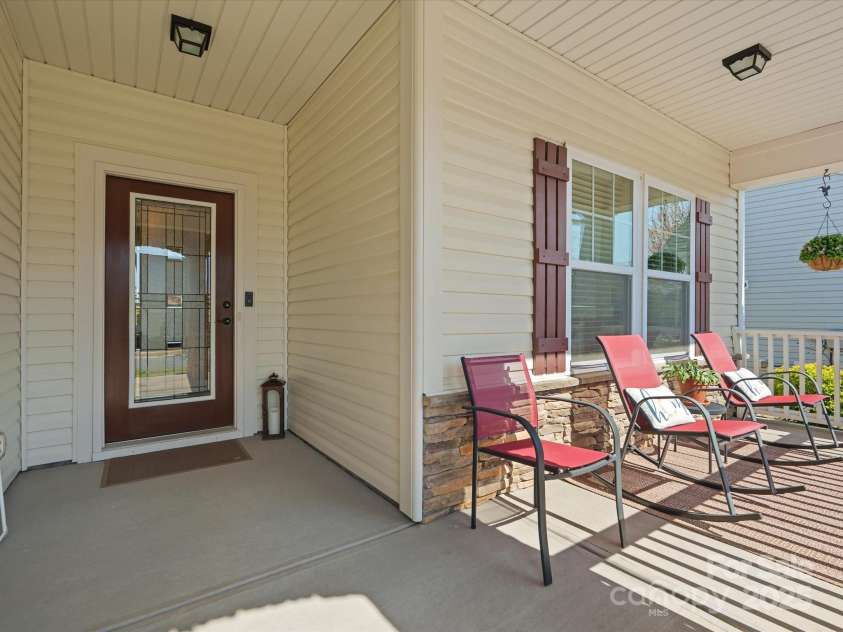 1874 Larkspur Way, Tega Cay, SC 29708.  MLS# CAR4222294, YatesRealty ID 10229. 