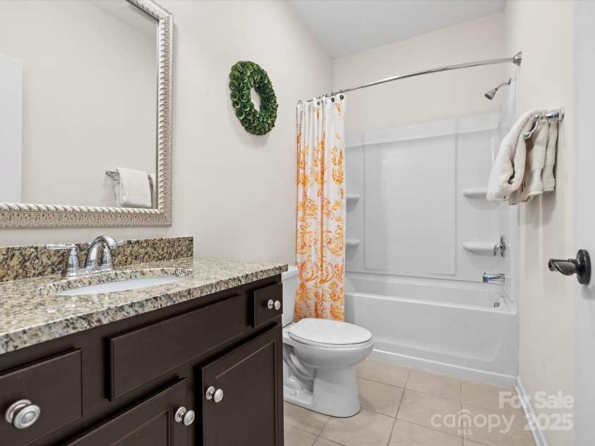1874 Larkspur Way, Tega Cay, SC 29708.  MLS# CAR4222294, YatesRealty ID 10229. 
