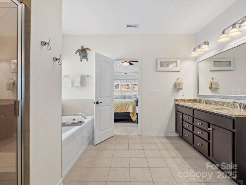 1874 Larkspur Way, Tega Cay, SC 29708.  MLS# CAR4222294, YatesRealty ID 10229. 