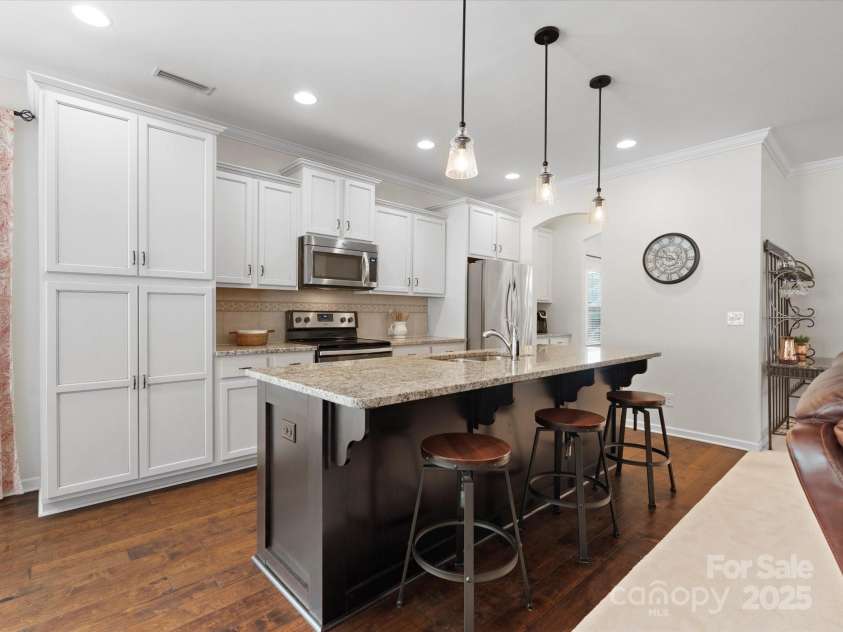 1874 Larkspur Way, Tega Cay, SC 29708.  MLS# CAR4222294, YatesRealty ID 10229. 
