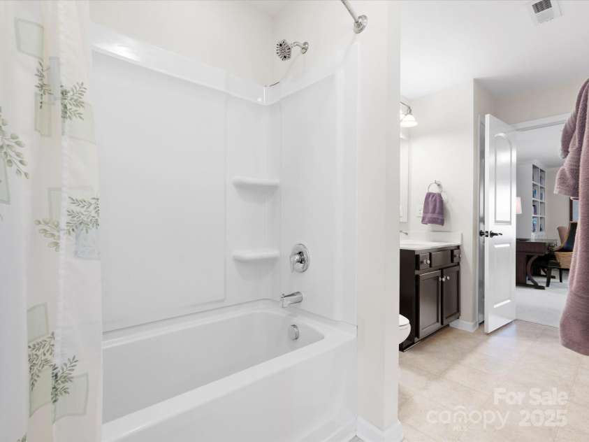 1874 Larkspur Way, Tega Cay, SC 29708.  MLS# CAR4222294, YatesRealty ID 10229. 