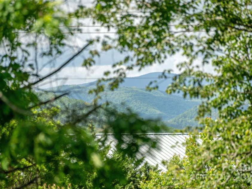 89 Braddock Way, Asheville, NC 28803.  MLS# CAR4217900, YatesRealty ID 1023. Views to west!