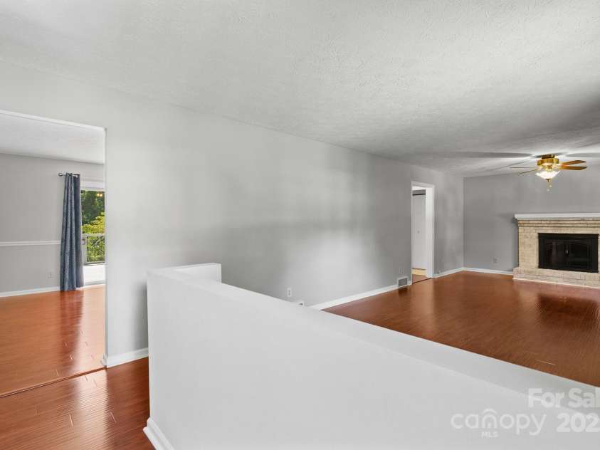 89 Braddock Way, Asheville, NC 28803.  MLS# CAR4293355, YatesRealty ID 1023. 