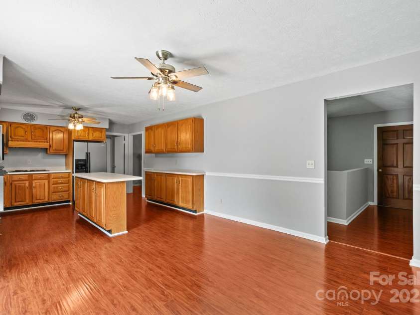 89 Braddock Way, Asheville, NC 28803.  MLS# CAR4293355, YatesRealty ID 1023. 