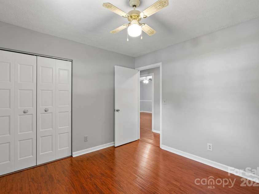 89 Braddock Way, Asheville, NC 28803.  MLS# CAR4293355, YatesRealty ID 1023. 