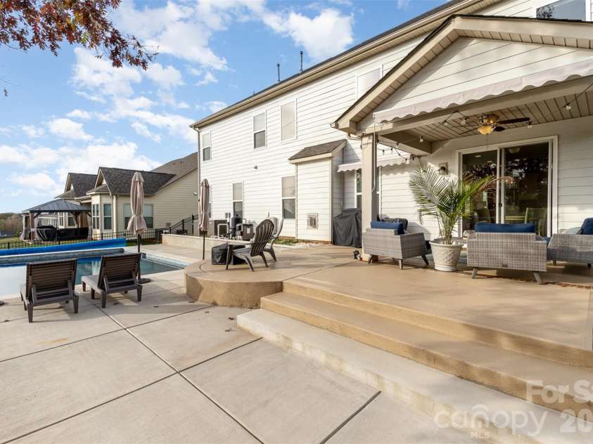 10978 Sparkle Creek Drive, Midland, NC 28107.  MLS# CAR4197526, YatesRealty ID 10231. 