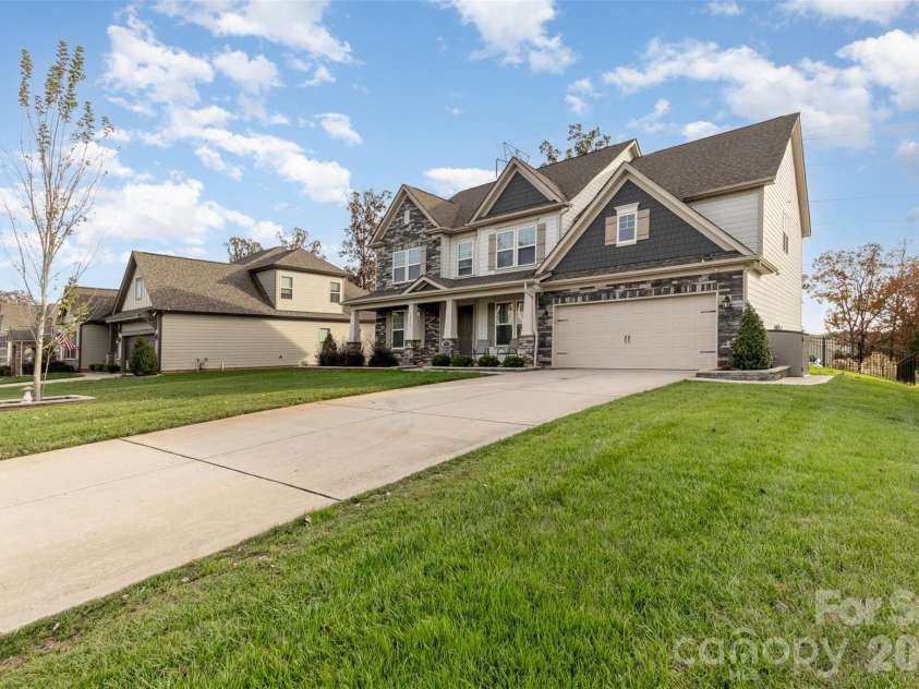 10978 Sparkle Creek Drive, Midland, NC 28107.  MLS# CAR4197526, YatesRealty ID 10231. 
