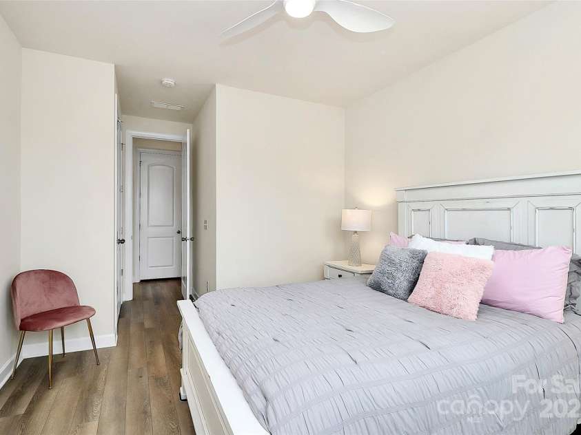 16019 Kelby Cove, Charlotte, NC 28278.  MLS# CAR4252849, YatesRealty ID 10231. 