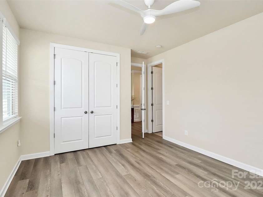 16019 Kelby Cove, Charlotte, NC 28278.  MLS# CAR4252849, YatesRealty ID 10231. Large downstairs bedroom