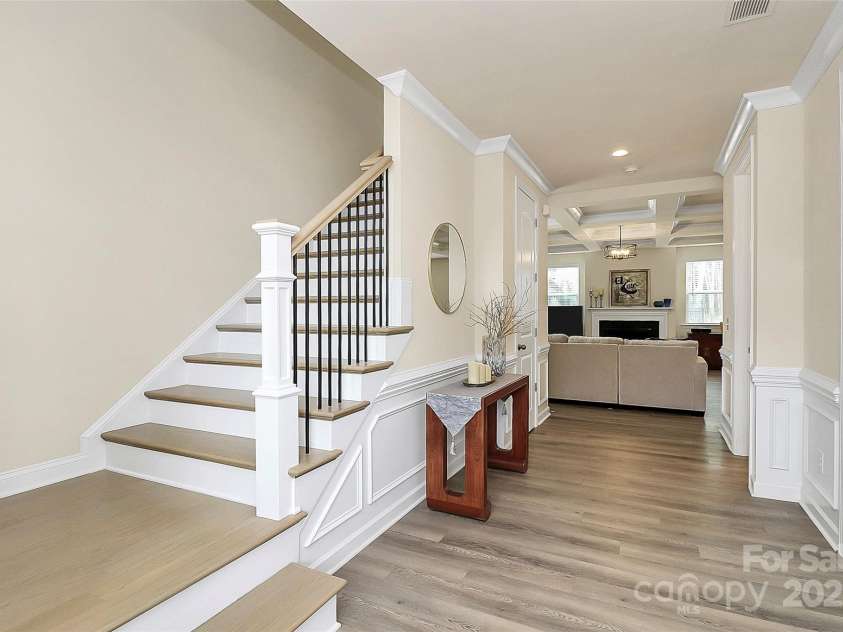16019 Kelby Cove, Charlotte, NC 28278.  MLS# CAR4252849, YatesRealty ID 10231. Wood stairs and LVP through out
