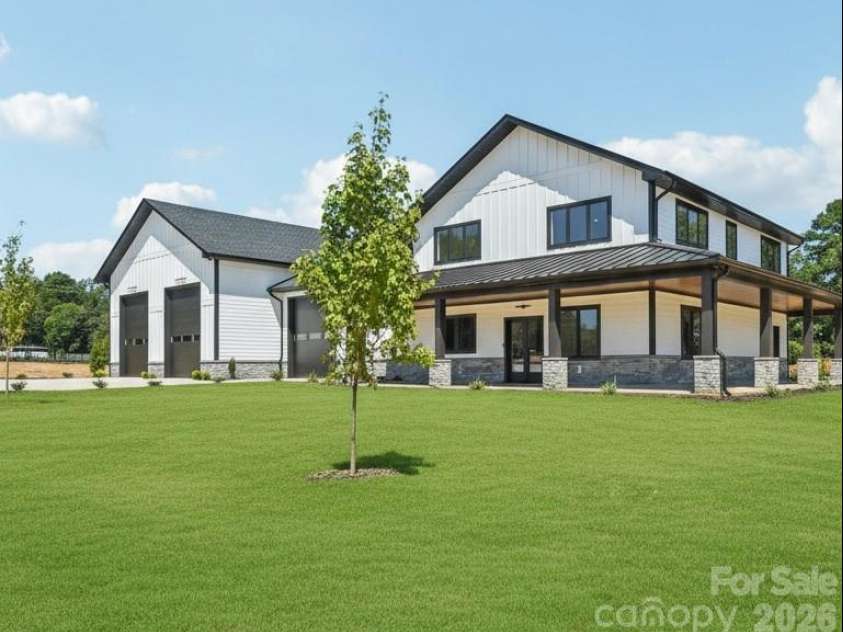 109 Winners Circle, Mooresville, NC 28117.  MLS# CAR4404383, YatesRealty ID 10233. 