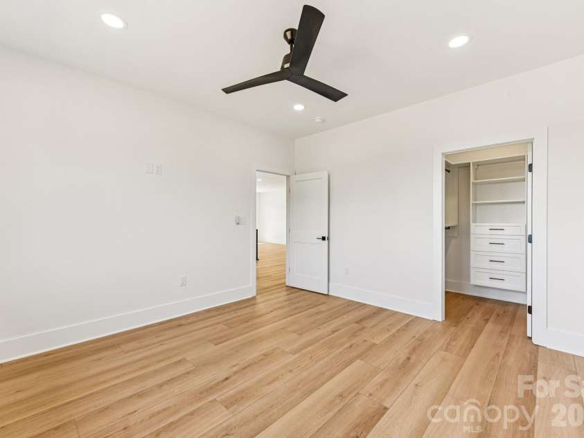 109 Winners Circle, Mooresville, NC 28117.  MLS# CAR4404383, YatesRealty ID 10233. 