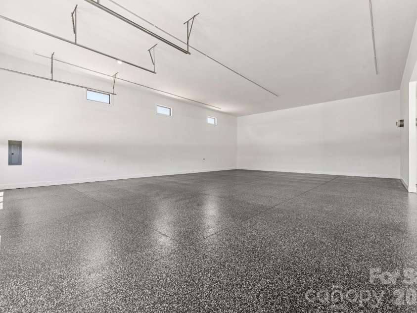 109 Winners Circle, Mooresville, NC 28117.  MLS# CAR4404383, YatesRealty ID 10233. 