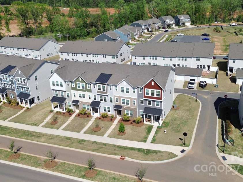 147 Morning Gap Parkway, Fort Mill, SC 29715.  MLS# CAR4249735, YatesRealty ID 10233. 