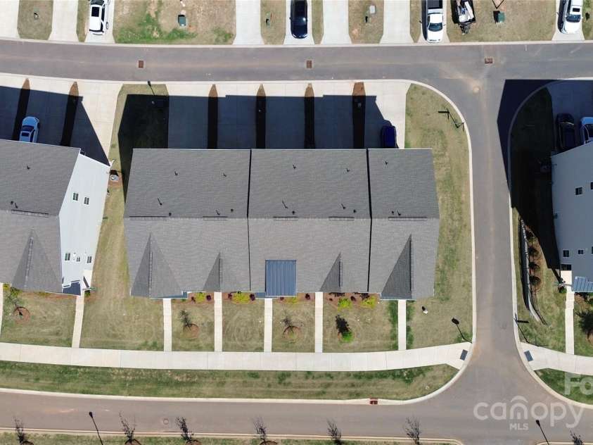 147 Morning Gap Parkway, Fort Mill, SC 29715.  MLS# CAR4249735, YatesRealty ID 10233. 