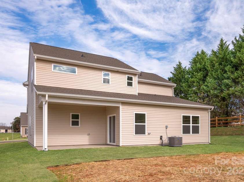 4048 Bolo Drive, Charlotte, NC 28215.  MLS# CAR4235682, YatesRealty ID 10234. Digital image similar