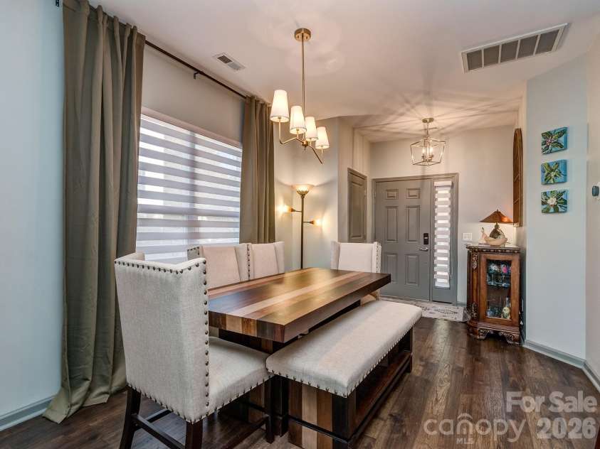 6236 Rockefeller Lane, Charlotte, NC 28210.  MLS# CAR4314822, YatesRealty ID 10234. 