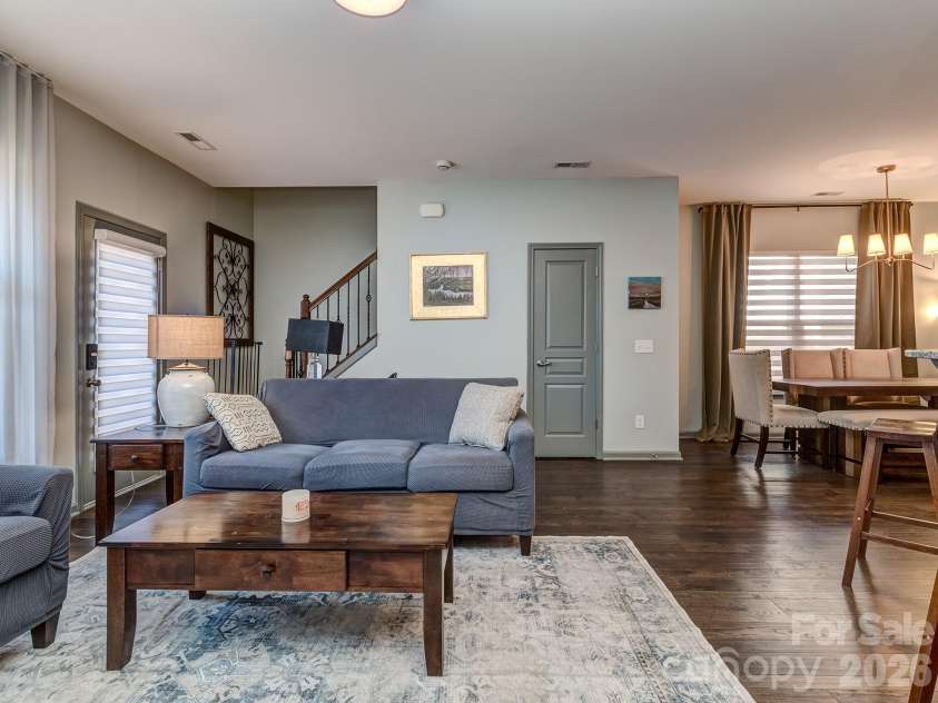 6236 Rockefeller Lane, Charlotte, NC 28210.  MLS# CAR4314822, YatesRealty ID 10234. 
