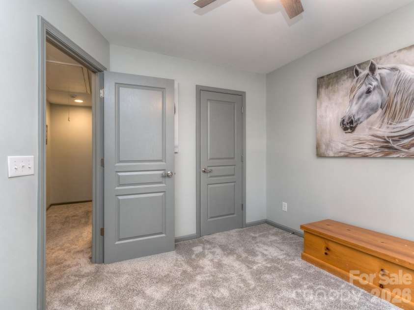 6236 Rockefeller Lane, Charlotte, NC 28210.  MLS# CAR4314822, YatesRealty ID 10234. 