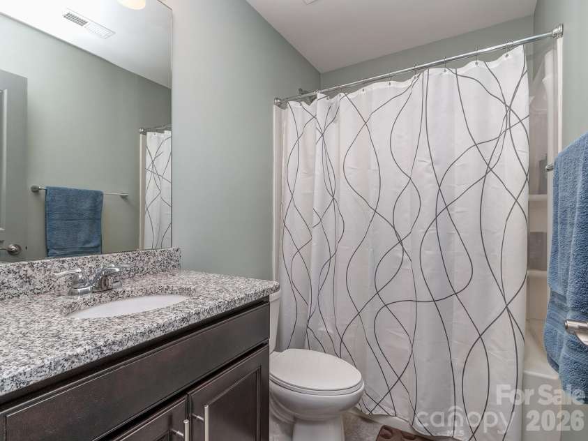 6236 Rockefeller Lane, Charlotte, NC 28210.  MLS# CAR4314822, YatesRealty ID 10234. 