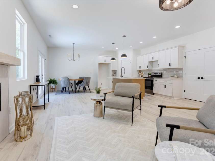 3300 Travis Lane, Concord, NC 28027.  MLS# CAR4252074, YatesRealty ID 10236. 