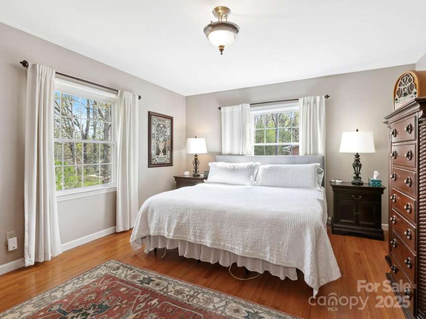 29 Fox Chase Road, Asheville, NC 28804.  MLS# CAR4247738, YatesRealty ID 10237. 