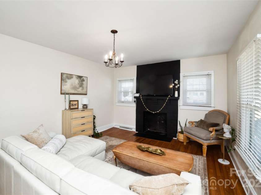 101 Sunset Drive, Stanley, NC 28164.  MLS# CAR4228097, YatesRealty ID 10238. 