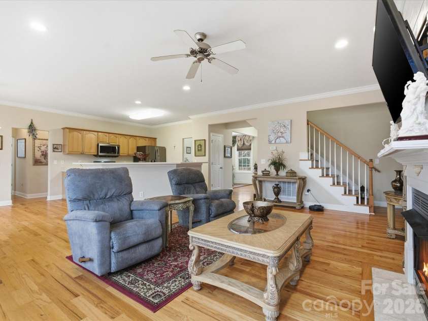 1249 Maddy Lane, Rock Hill, SC 29732.  MLS# CAR4340570, YatesRealty ID 10238. Nice wood floors