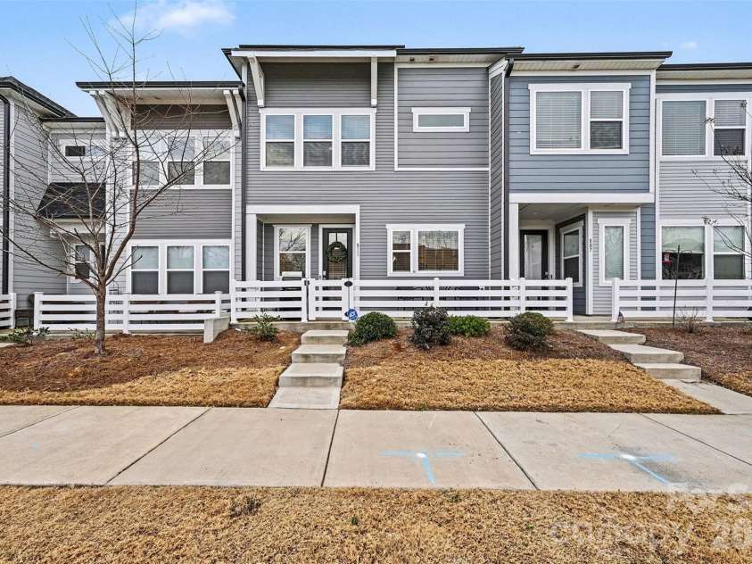 811 Redd Alley, Charlotte, NC 28217.  MLS# CAR4335811, YatesRealty ID 10239. 