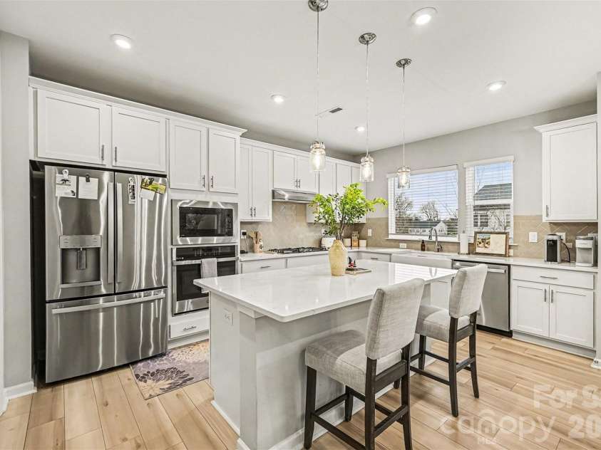 811 Redd Alley, Charlotte, NC 28217.  MLS# CAR4335811, YatesRealty ID 10239. 