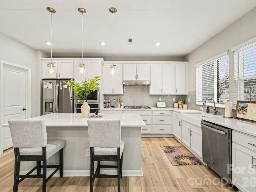 811 Redd Alley, Charlotte, NC 28217.  MLS# CAR4335811, YatesRealty ID 10239. 