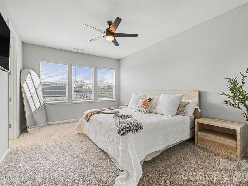 811 Redd Alley, Charlotte, NC 28217.  MLS# CAR4335811, YatesRealty ID 10239. 
