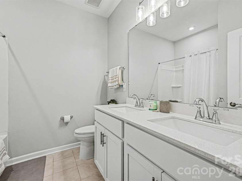 811 Redd Alley, Charlotte, NC 28217.  MLS# CAR4335811, YatesRealty ID 10239. 