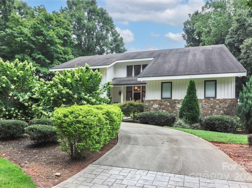 3208 Sedgefield Road, Statesville, NC 28625.  MLS# CAR4174031, YatesRealty ID 1024. 