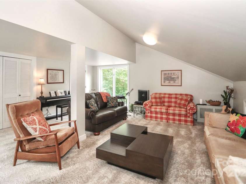 3208 Sedgefield Road, Statesville, NC 28625.  MLS# CAR4174031, YatesRealty ID 1024. 