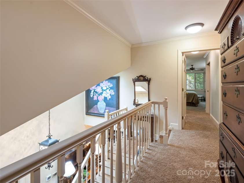 11 Bourne Lane, Asheville, NC 28803.  MLS# CAR4244546, YatesRealty ID 10241. 