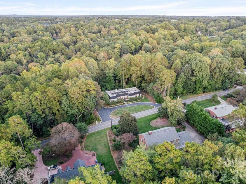 2082 2nd Street Drive, Hickory, NC 28601.  MLS# CAR4349823, YatesRealty ID 10241. 