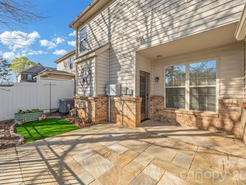 3008 Cabot Way, Fort Mill, SC 29715.  MLS# CAR4355973, YatesRealty ID 10242. 