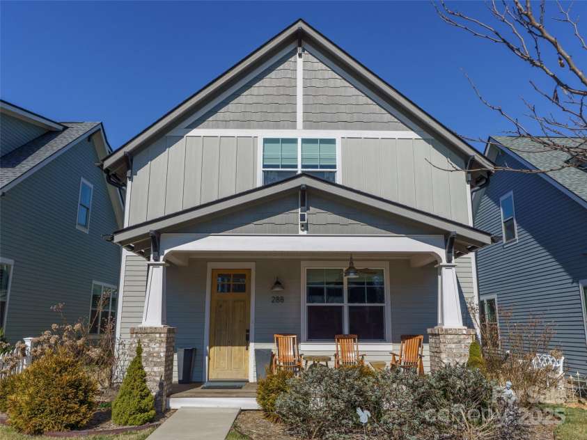 288 Main Street, Brevard, NC 28712.  MLS# CAR4237662, YatesRealty ID 10243. 