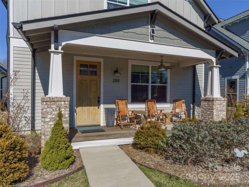 288 Main Street, Brevard, NC 28712.  MLS# CAR4237662, YatesRealty ID 10243. 