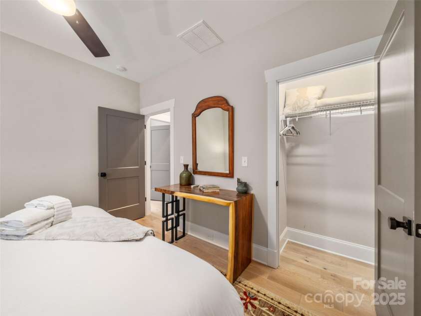 288 Main Street, Brevard, NC 28712.  MLS# CAR4237662, YatesRealty ID 10243. 