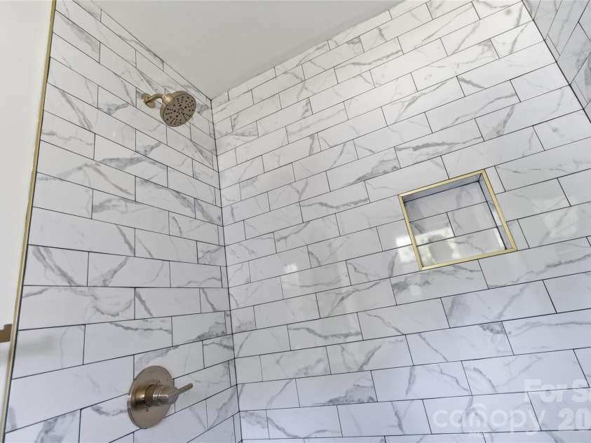 3609 Eastway Drive, Charlotte, NC 28205.  MLS# CAR4356441, YatesRealty ID 10243. 