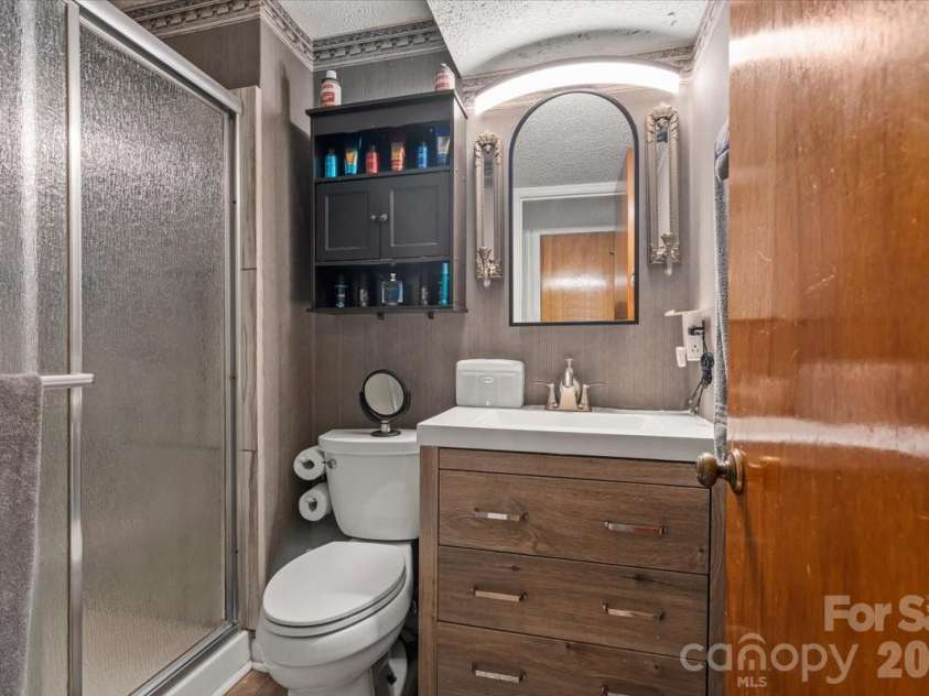 10931 Magenta Lane, Charlotte, NC 28262.  MLS# CAR4355429, YatesRealty ID 10244. Second bathroom