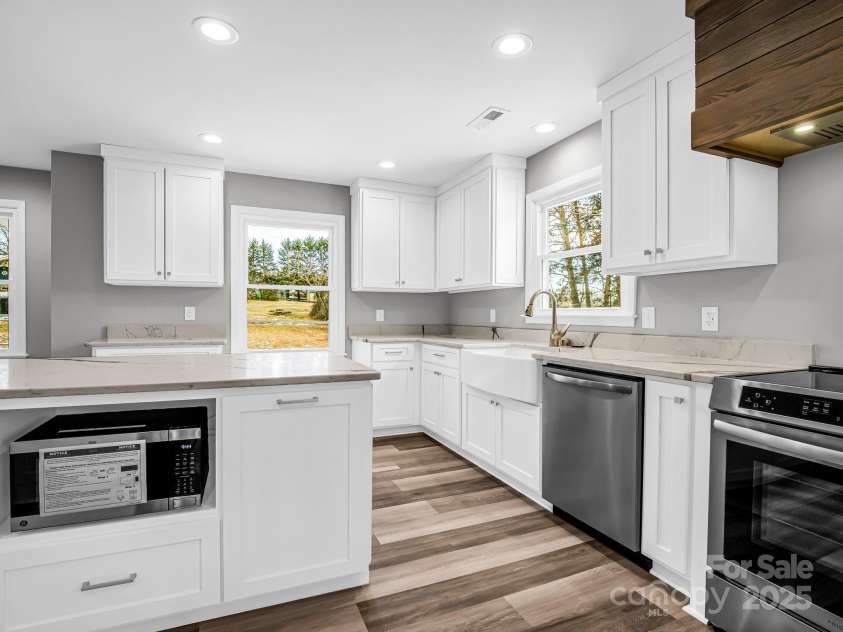 150 Crescent Street, Rutherfordton, NC 28139.  MLS# CAR4214298, YatesRealty ID 10245. 